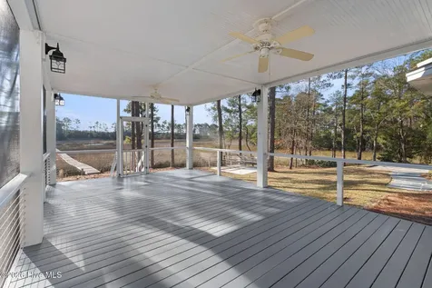 6465 Walden Pond Lane Southport NC 28461