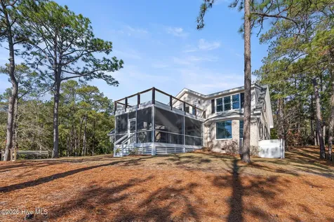 6465 Walden Pond Lane Southport NC 28461
