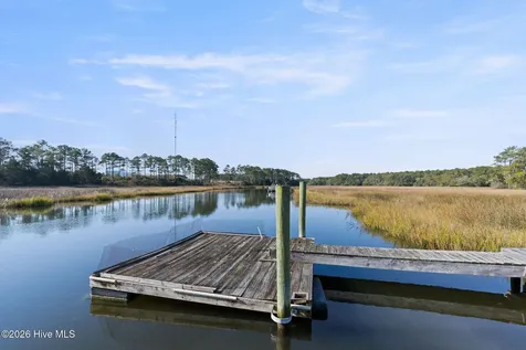 6465 Walden Pond Lane Southport NC 28461