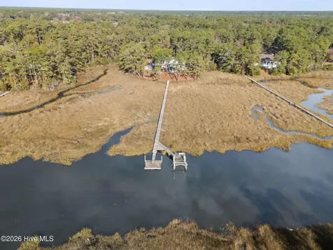 6465 Walden Pond Lane Southport NC 28461