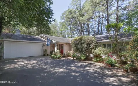 1 Collett Lane Pinehurst NC 28374