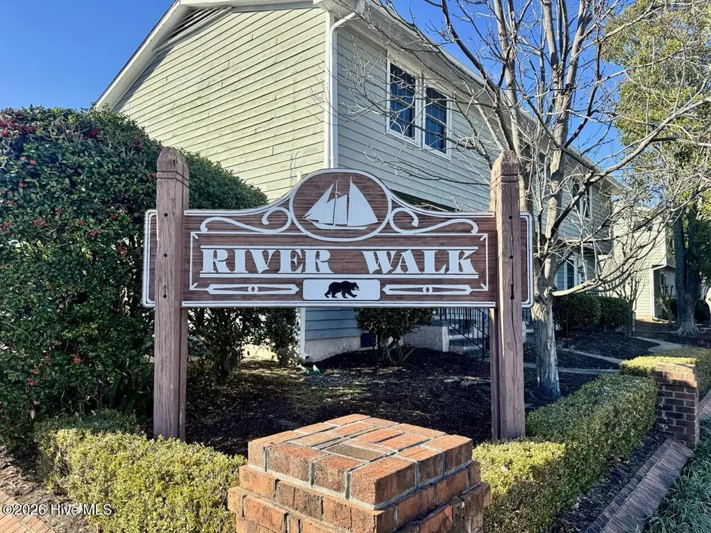 306 River Walk New Bern NC 28560