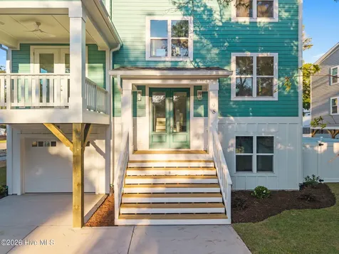 98 SE 43rd Street Oak Island NC 28465