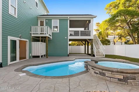 98 SE 43rd Street Oak Island NC 28465