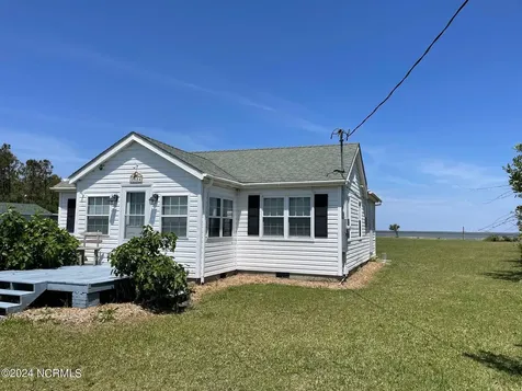 2524 Cedar Island Road Cedar Island NC 28520