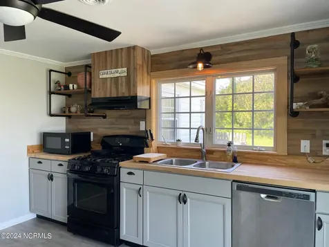 2524 Cedar Island Road Cedar Island NC 28520
