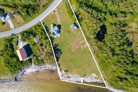 2524 Cedar Island Road Cedar Island NC 28520