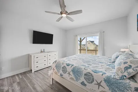 8020 8th Street Surf City NC 28445