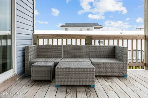 8020 8th Street Surf City NC 28445