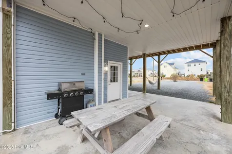 8020 8th Street Surf City NC 28445