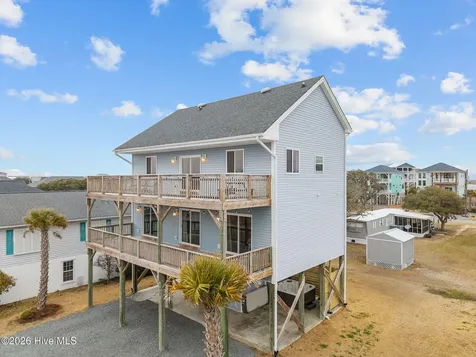 8020 8th Street Surf City NC 28445