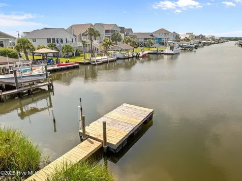 8020 8th Street Surf City NC 28445