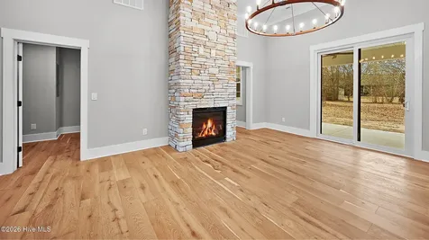 2827 Landing Circle Grimesland NC 27837