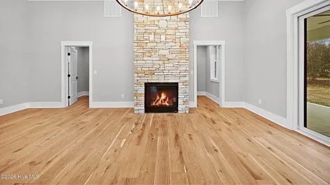 2827 Landing Circle Grimesland NC 27837