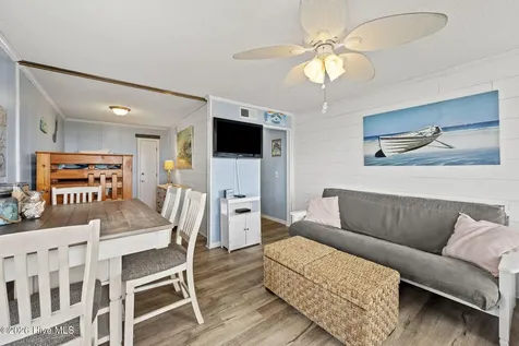 1904 E Fort Macon Road Atlantic Beach NC 28512