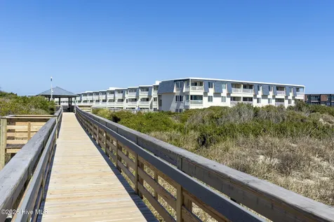 1904 E Fort Macon Road Atlantic Beach NC 28512