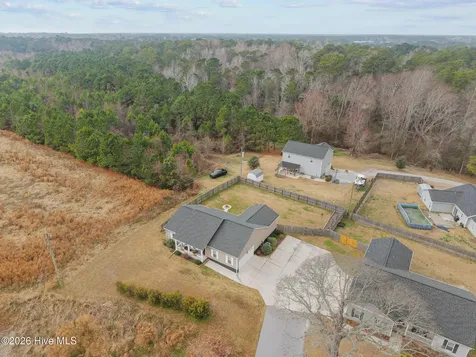 836 Queens Creek Road Hubert NC 28539