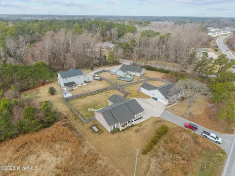 836 Queens Creek Road Hubert NC 28539