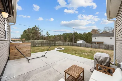 836 Queens Creek Road Hubert NC 28539