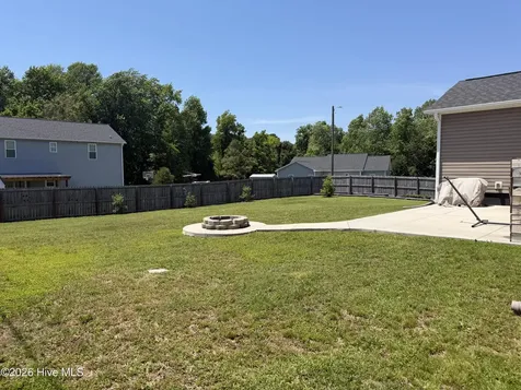 836 Queens Creek Road Hubert NC 28539