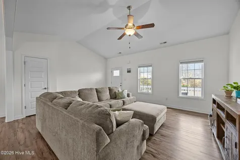 836 Queens Creek Road Hubert NC 28539