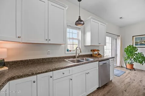 836 Queens Creek Road Hubert NC 28539