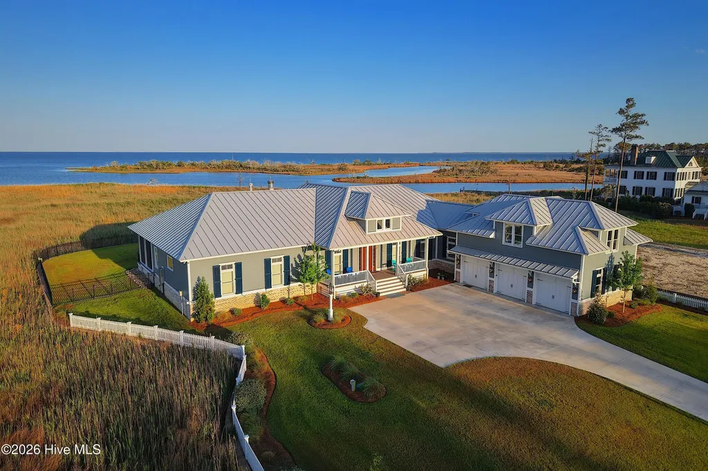 76 Soundside Drive Oriental NC 28571