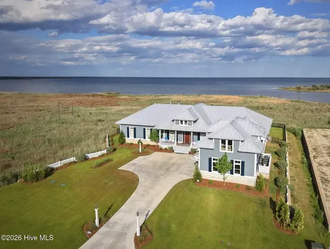 76 Soundside Drive Oriental NC 28571