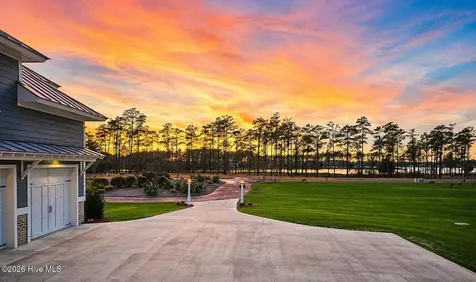 76 Soundside Drive Oriental NC 28571