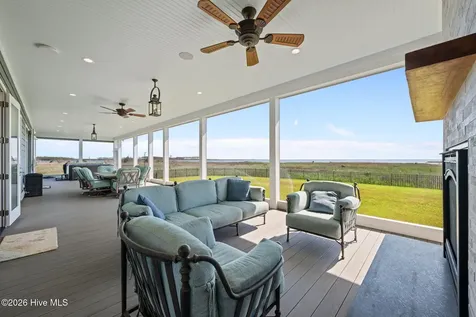 76 Soundside Drive Oriental NC 28571