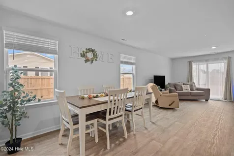 402 Folkstone Road Holly Ridge NC 28445