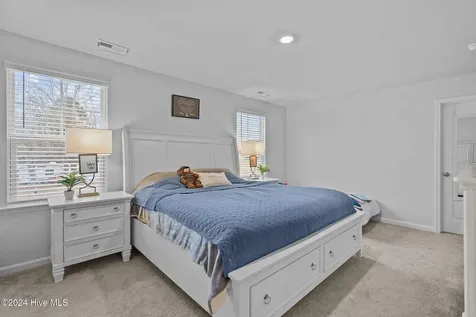 402 Folkstone Road Holly Ridge NC 28445