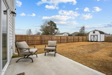 402 Folkstone Road Holly Ridge NC 28445
