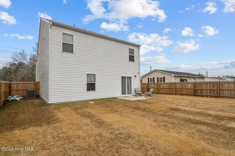402 Folkstone Road Holly Ridge NC 28445
