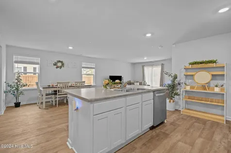 402 Folkstone Road Holly Ridge NC 28445