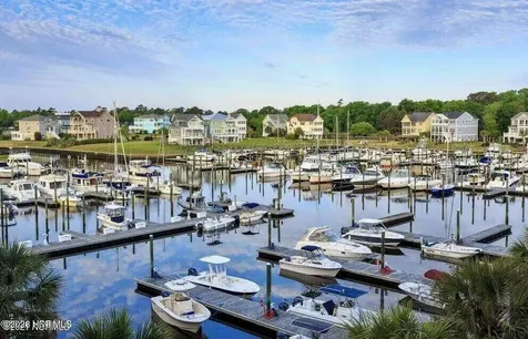 2555 St James Drive SE Southport NC 28461
