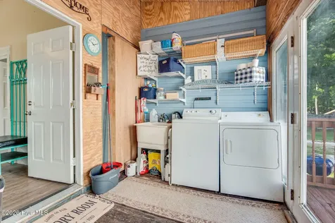 295 Henry Dunn Pickett Road Beulaville NC 28518