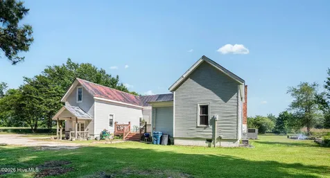 295 Henry Dunn Pickett Road Beulaville NC 28518