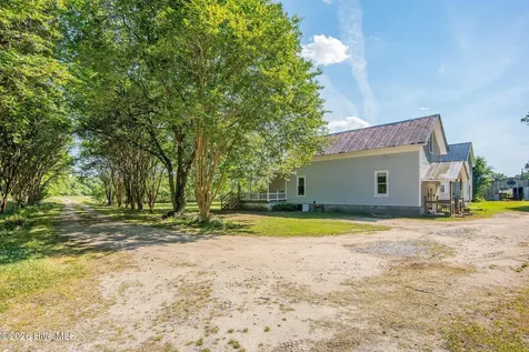 295 Henry Dunn Pickett Road Beulaville NC 28518