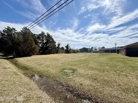 1860 Main Street Williamston NC 27892