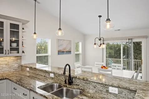 106 Wyndward Court Emerald Isle NC 28594