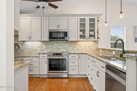 106 Wyndward Court Emerald Isle NC 28594