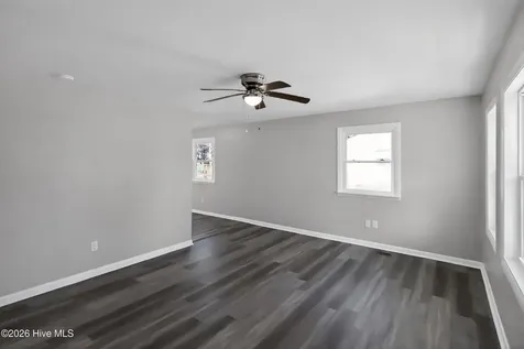 309 Lakewood Drive Jacksonville NC 28546