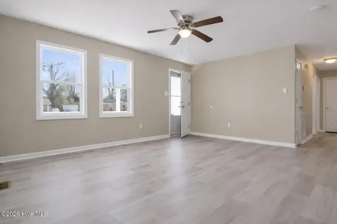 309 Lakewood Drive Jacksonville NC 28546
