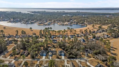5708 Sloop Court New Bern NC 28560