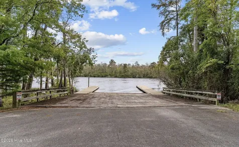 122 Spring Chase Lane Rocky Point NC 28457