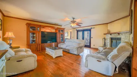 111 N Marshall Road Shawboro NC 27973