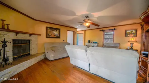 111 N Marshall Road Shawboro NC 27973