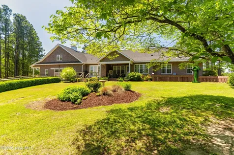 729 Furr Road Vass NC 28394