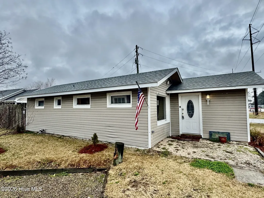 100 Earl Avenue Beaufort NC 28516